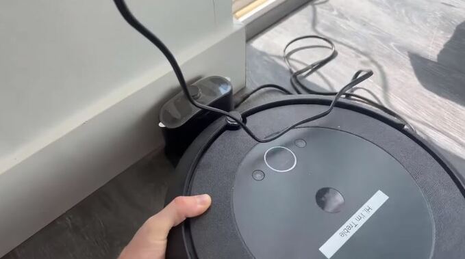  iRobot Roomba i4 review
