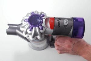 Dyson V8 Review: All Tests, Analysis & Recommendations